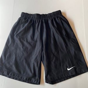 Nike elastic waist drawstring mesh basketball shorts size medium